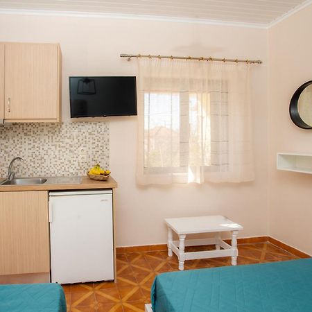 Eros Appartments Kalamítsi Extérieur photo