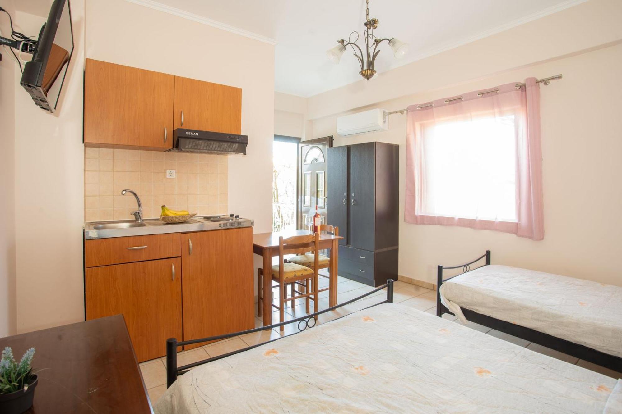 Eros Appartments Kalamítsi Chambre photo